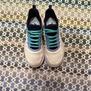 APL tech loom sneakers size 7 like new